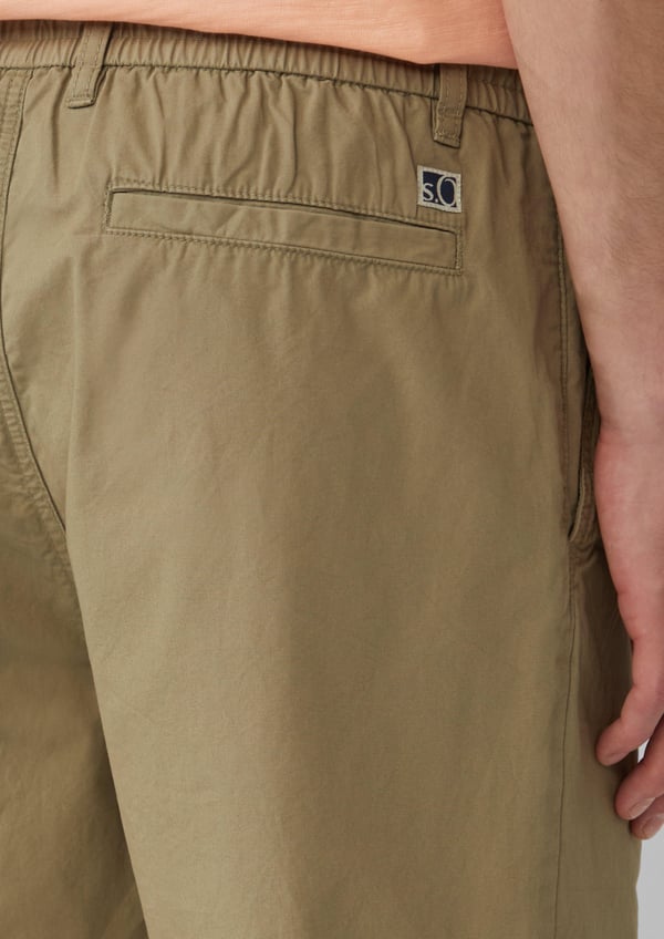 Miniatyrbild 5 av 7: s.Oliver 2166889.7880.30 shorts Bermudas Hankoppling Oliv