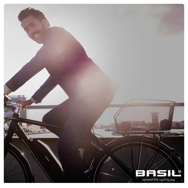 Pikkukuva 4 / 4: Basil Icon M Taka Polkupyöräkori 26 L Terästä Musta