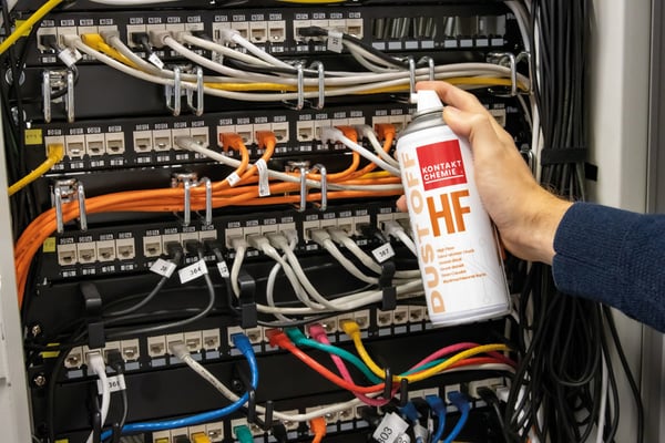 Miniatyrbillede 2 af 2: Kontakt Chemie DUST OFF HF komprimeret luftstøveklud 340 ml