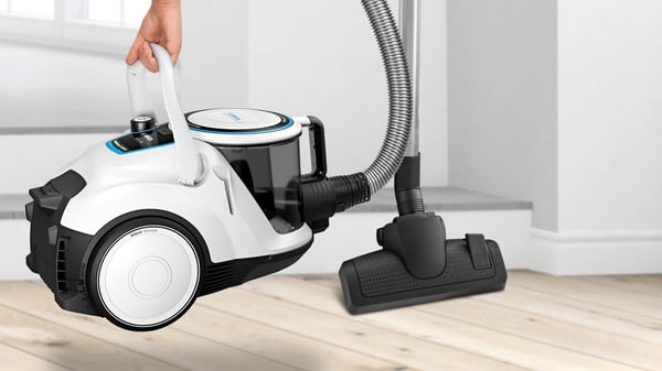 Pikkukuva 7 / 7: Bosch Serie 6 BGC41LSIL imuri 2,4 L Sylinteripölynimuri Kuiva 600 W Pussiton