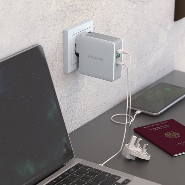 RealPower DeskCharge-65 Travel Universaali Harmaa AC Sisätila