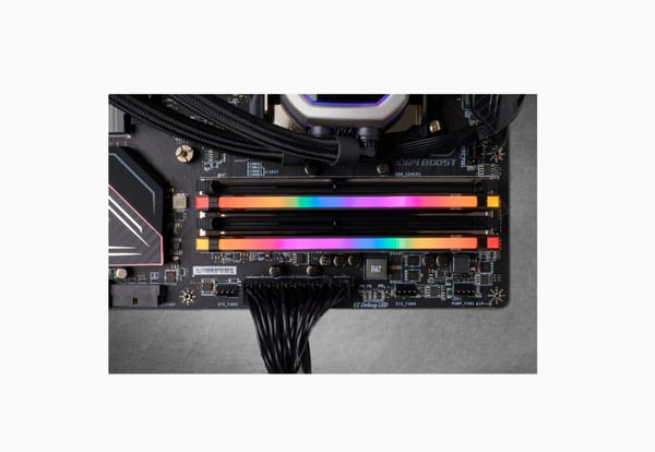Corsair Vengeance RGB Pro muistimoduuli 32 GB 2 x 16 GB DDR4 288-pin DIMM