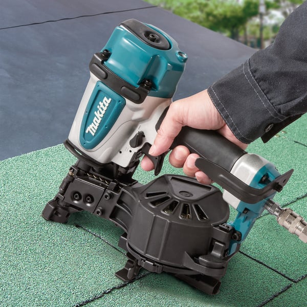 Miniatyrbild 3 av 5: Makita AN454 Spik- och häftpistol Spikpistol Pneumatisk