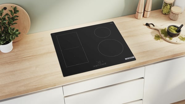 Bosch Serie 4 PVS61RBB5E keittolevy Musta Kiinteä 60 cm Keittoalueinduktioliesi 4 alue(tta)