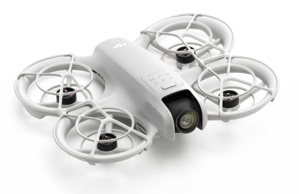 Pikkukuva 1 / 13: DJI Neo Fly More Combo 4 roottoria Nelikopteri 12 MP 3840 x 2880 pikseliä 1435 mAh Musta, Valkoinen