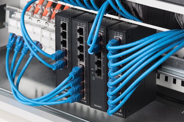 DIGITUS 482,6 mm (19)-Rack-Mount DIN-skinne panel, 3HE