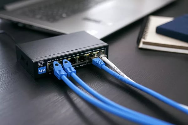 Miniatyrbillede 3 af 3: Extralink EX.14305 netværksswitch Ikke administreret L2 Gigabit Ethernet (10/100/1000) Strøm over Ethernet (PoE) Sort