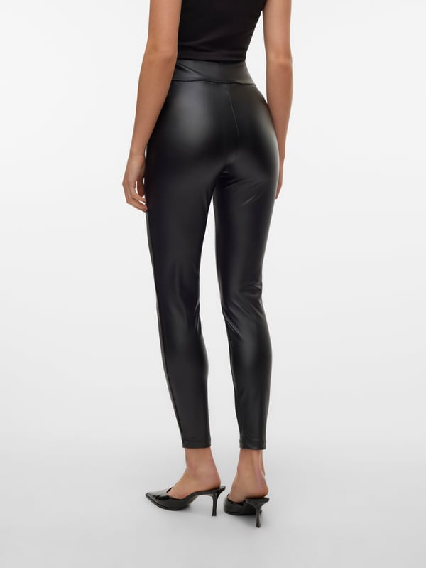 Pikkukuva 2 / 6: Vero Moda 10293150_2161_60 housut Musta