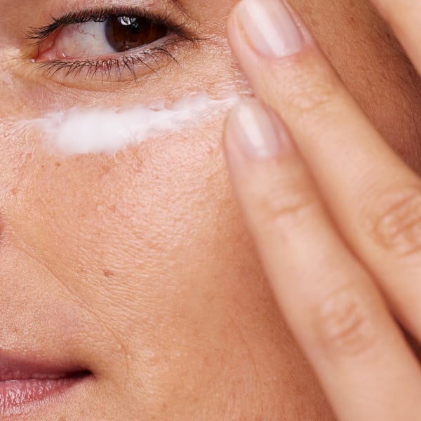 Pikkukuva 2 / 3: Clinique Smart Clinical Repair Silmävoide Naisten 30 ml