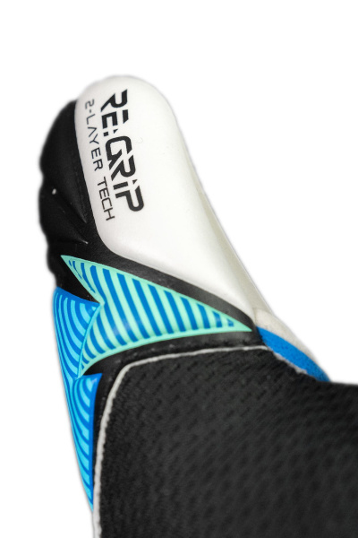 Pikkukuva 3 / 8: Reusch Attrakt RE:GRIP NC Junior