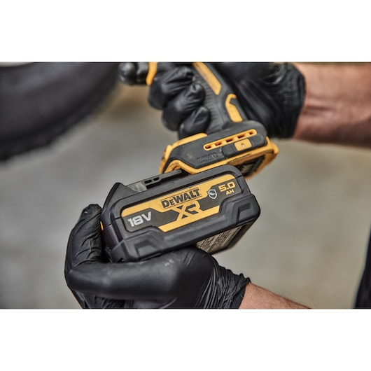 DeWALT DCB184G-XJ batterioplader