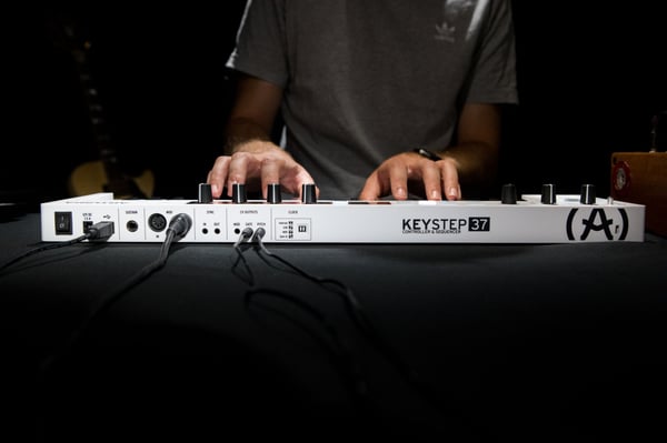 Miniatyrbild 7 av 14: Arturia KeyStep 37 MIDI-tangentbord 37 tangenter USB Vit