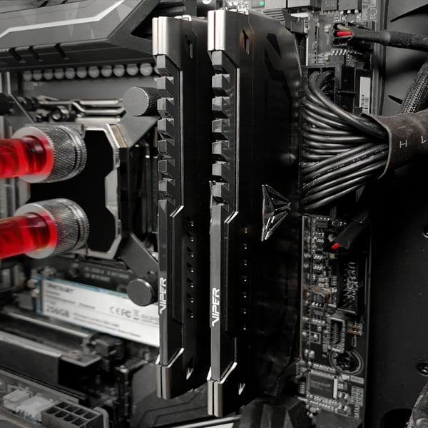 Miniatyrbillede 9 af 11: Patriot Memory Viper Steel PVS48G360C8 hukommelsesmodul 8 GB 1 x 8 GB DDR4 288-pin DIMM