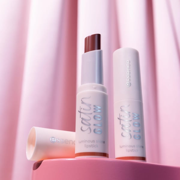 Miniatyrbillede 7 af 9: Essence Satin Glow 3,5 g 02 Blushin It Glans