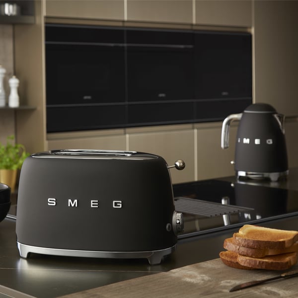 Brödrost Smeg TSF01BLMEU Svart 950 W