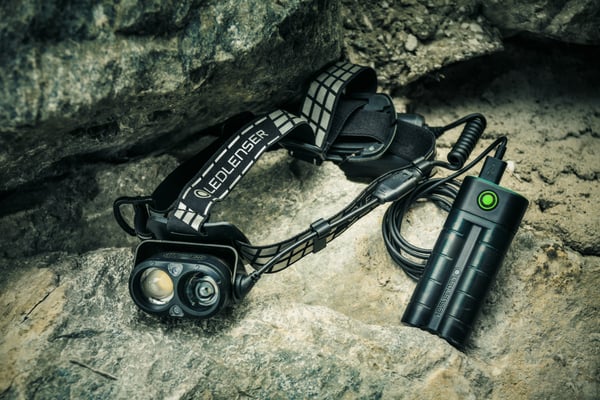 Pikkukuva 3 / 3: Ledlenser H19R Musta Taskulamppu otsanauhalla LED