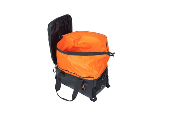 Miniatyrbillede 9 af 10: Basil Miles Tarpaulin Bagside Cykeltaske 7 L Presenning Orange, Sort