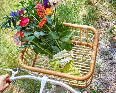 Basil Green Life Front Cykelkurv 30 L Rattan Brun