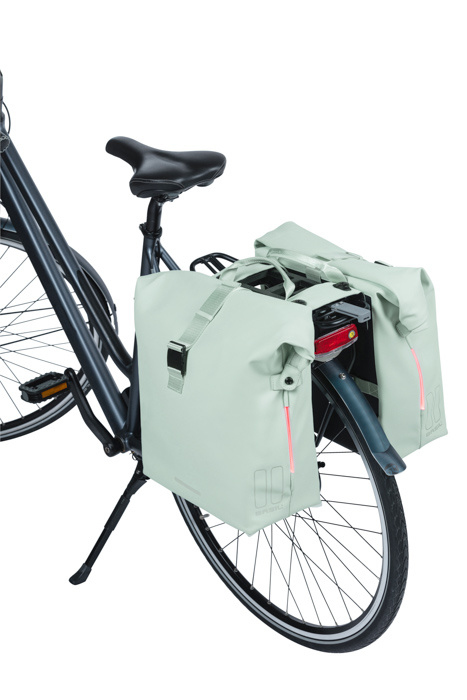 Miniatyrbillede 4 af 10: Basil SoHo Bagside Cykeltaske 41 L Polyurethan Grøn