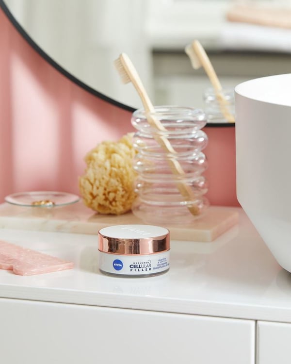 Miniatyrbild 6 av 10: NIVEA Hyaluron Cellular Filler Elasticity & Antigravity Dagkräm Ansikte 50 ml