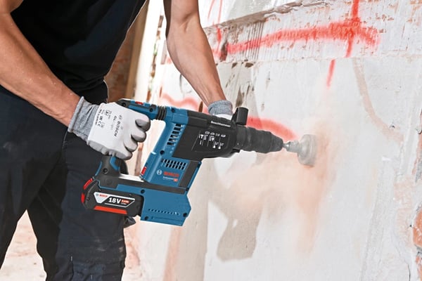 Pikkukuva 7 / 10: Bosch GBH 18V-26F PROFESSIONAL 980 RPM SDS Plus