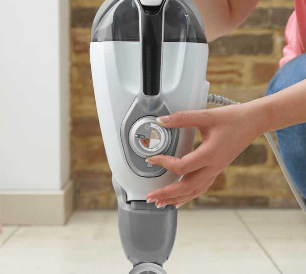 Black & Decker BHSM168D höyrypesuri Höyrymoppi 0,5 L 1600 W Hopea, Valkoinen