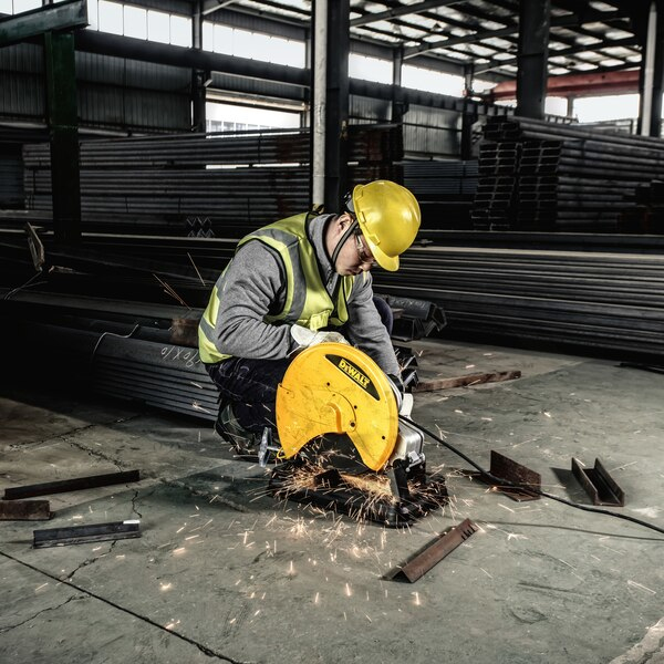 Miniatyrbillede 6 af 7: DeWALT D28730-QS bordplade afskæringssav 4000 rpm