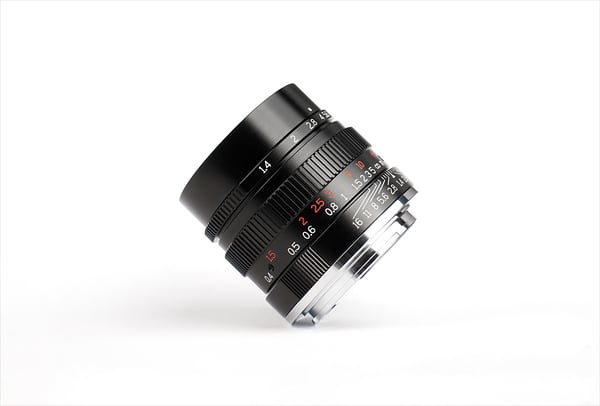 Miniatyrbild 4 av 5: 7Artisans 35mm F1.4 MILC Svart