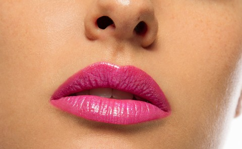Pikkukuva 2 / 2: PUPA Milano Miss Pupa Starlight 2,5 g 704 Lovely Meghan Kimmellys, LG Shine