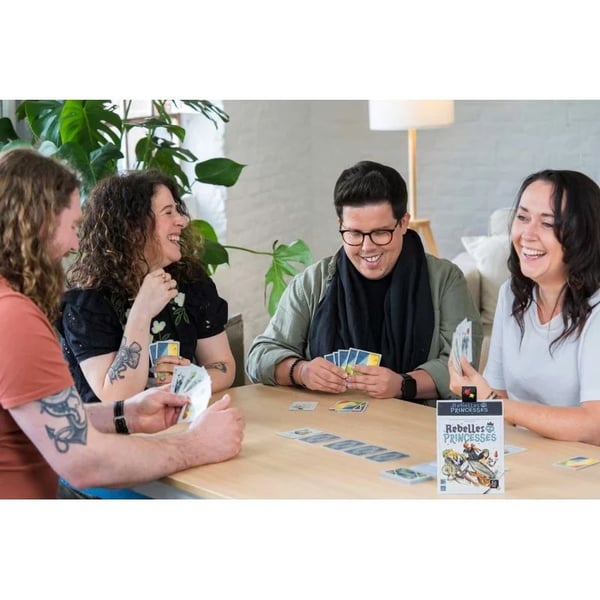 Pikkukuva 8 / 8: Gigamic Rebelles Princesses 40 min Lautapeli