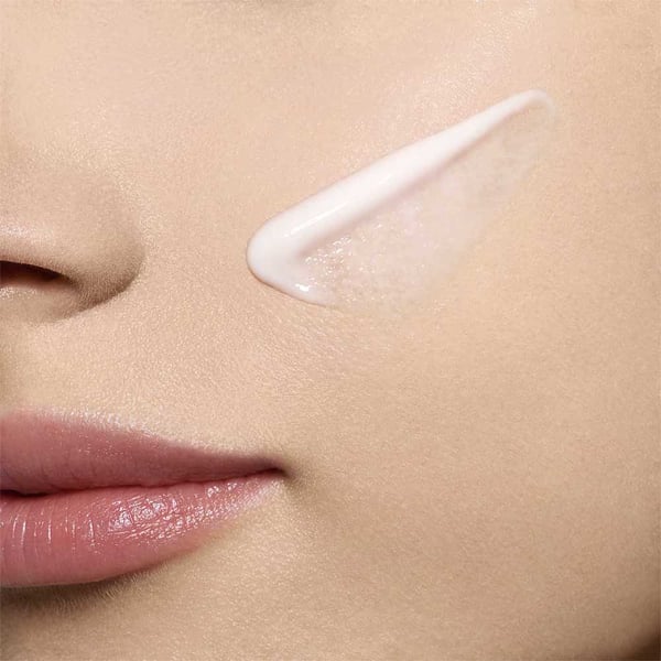 Clarins Nutri-Lumière Day Emulsion ansigt fugtighedscreme Kvinder 50 ml