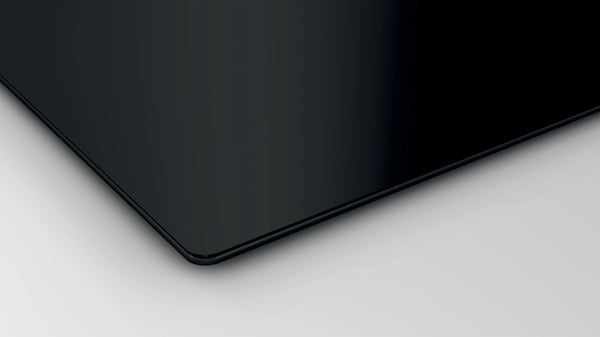 Bosch Serie 4 PUE611BB5D keittolevy Musta Kiinteä 59.2 cm Keittoalueinduktioliesi 4 alue(tta)