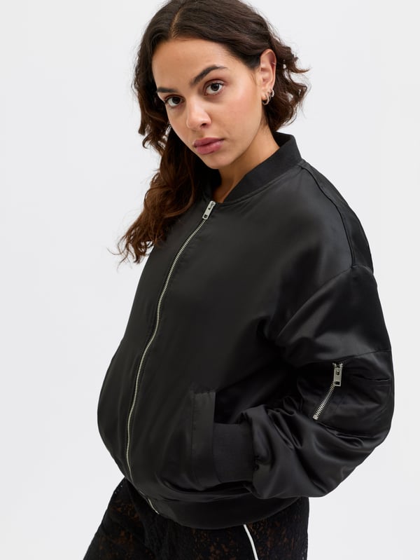 Pikkukuva 7 / 8: Jack & Jones 12224679_2161_S takki ja pusakka