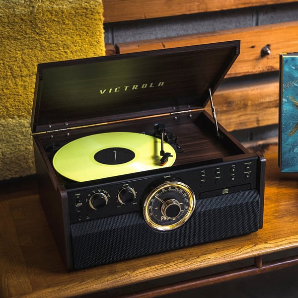 Pikkukuva 2 / 16: Victrola Empire Hihnakäyttöinen levysoitin Espresso