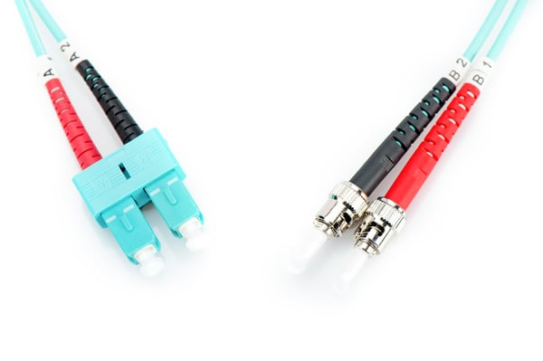DIGITUS LWL Multimode OM3 Patchkabel, ST / SC