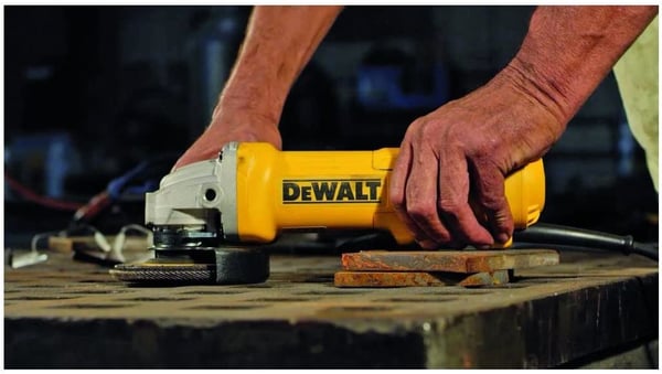 Miniatyrbillede 3 af 3: DeWALT DWE4233-QS vinkelsliber 1400 W 2,45 kg
