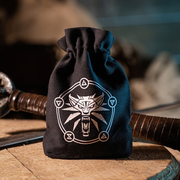 Miniatyrbild 2 av 2: Q-workshop The Witcher Dice Pouch. Geralt Tärningspåse 1 styck