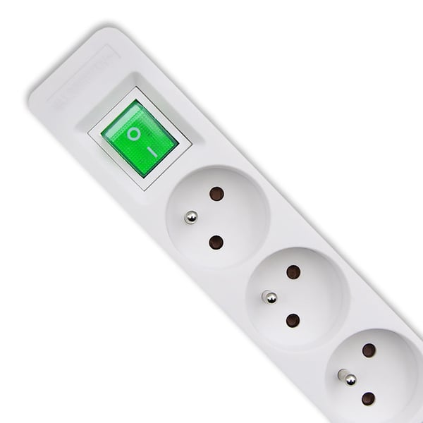 Qoltec 50290 stikdåse 1,8 m 5 AC stikkontakt(er) Indendørs Hvid