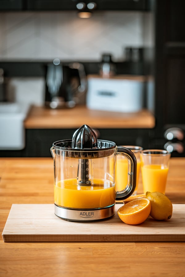 Adler AD 4012 juicepress Handdriven juicepress Svart