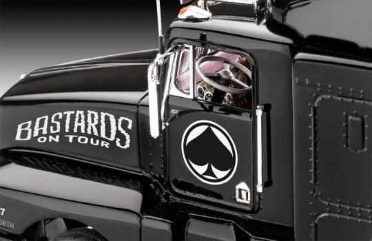 Revell Tour Truck "Motörhead" Rekka-/Täysperävaunumalli Kokoamispakkaus 1:32
