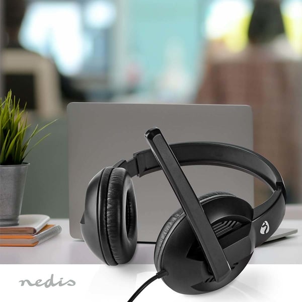 Nedis CHSTU210BK kuulokkeet ja kuulokemikrofoni Langallinen Pääpanta Car/Home office USB Type-C Musta