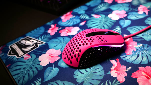 CHERRY XTRFY M4 RGB mus Spil Højre hånd USB Type-A Optisk 16000 dpi