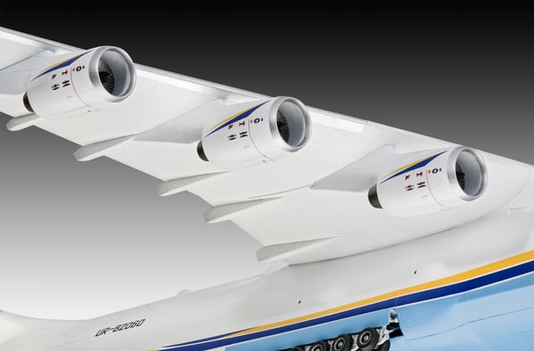 Pikkukuva 7 / 8: Revell Antonov An-225 Mrija Pienoismallikiinteäsiipinen ilma-alus Kokoamispakkaus 1:144