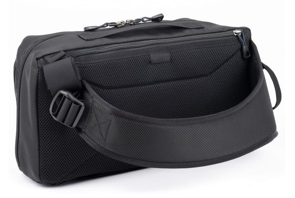 Think Tank PressPass Sling Hårt fodral Svart