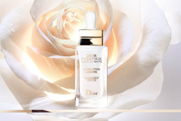Miniatyrbillede 4 af 4: Dior Prestige Light-in-White La Solution Lumière Activated Ansigtsserum 30 ml Kvinder