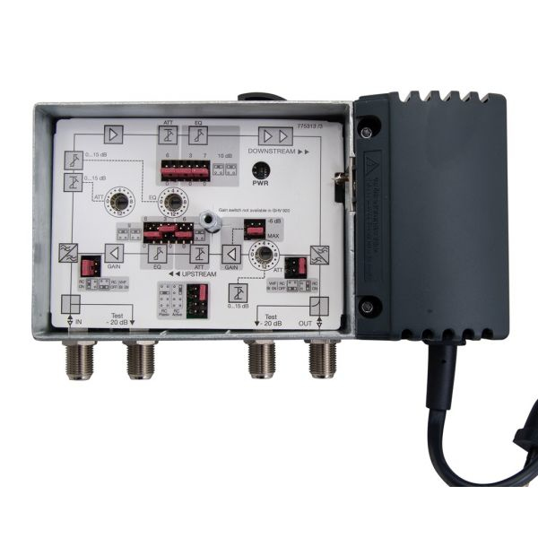 Triax GHV 940 forstærker til TV signal 47 - 1006 MHz