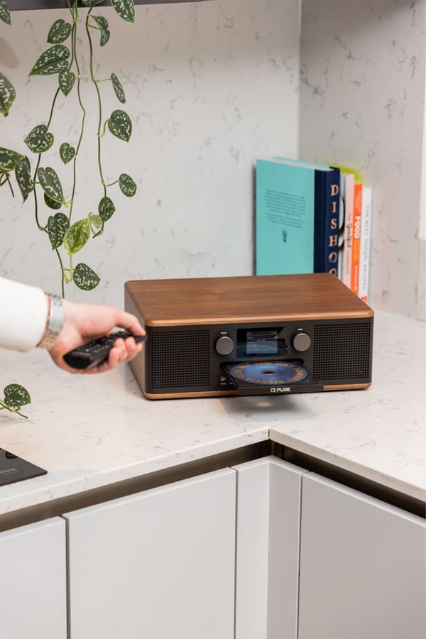 Pikkukuva 7 / 7: Pure Classic C-D6 Kannettava Digitaalinen Musta, Saksanpähkinä