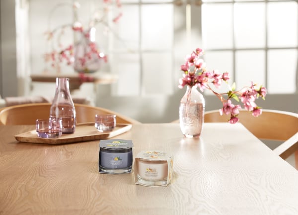 Miniatyrbillede 3 af 3: Yankee Candle Vanilla Crème Brulee vokslys Rund Vanilie Beige 1 stk
