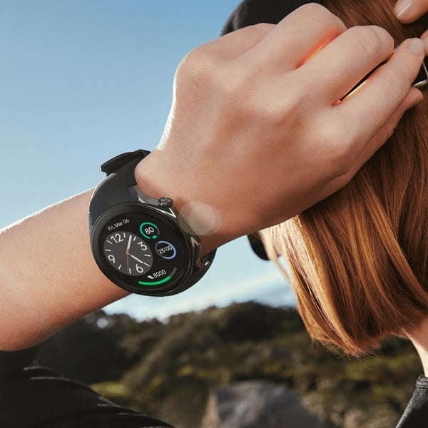 OnePlus Watch 2 3,63 cm (1.43") AMOLED 47 mm Digitaalinen 466 x 466 pikseliä Kosketusnäyttö Musta Wi-Fi GPS (satelliitti)