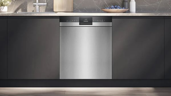 Miniatyrbillede 5 af 6: Siemens iQ300 SN43ES22AE opvaskemaskine Under bordplade 13 kuverter
